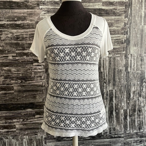 Jack Lace white/cream soft t-shirt w/ v-cut back size small - Picture 1 of 8